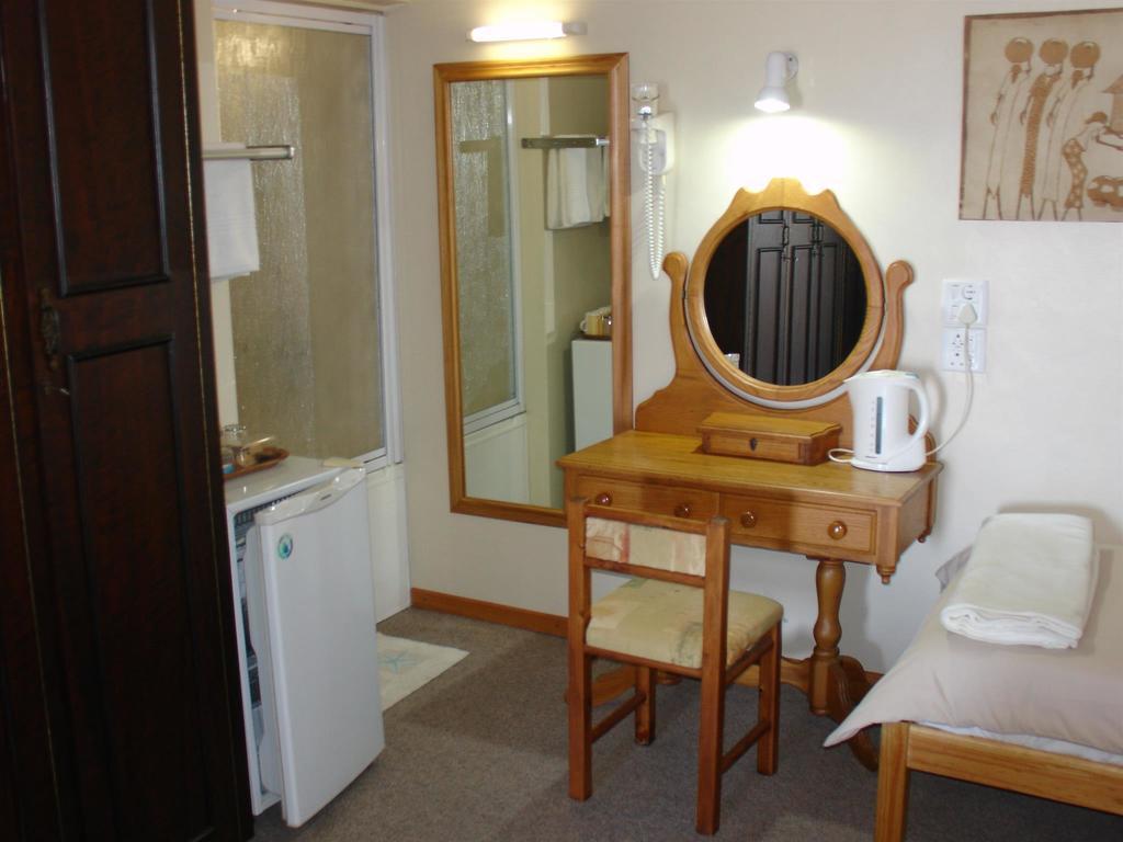 On The Bay Guesthouse Kruisfontein 객실 사진