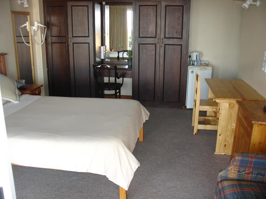 On The Bay Guesthouse Kruisfontein 외부 사진